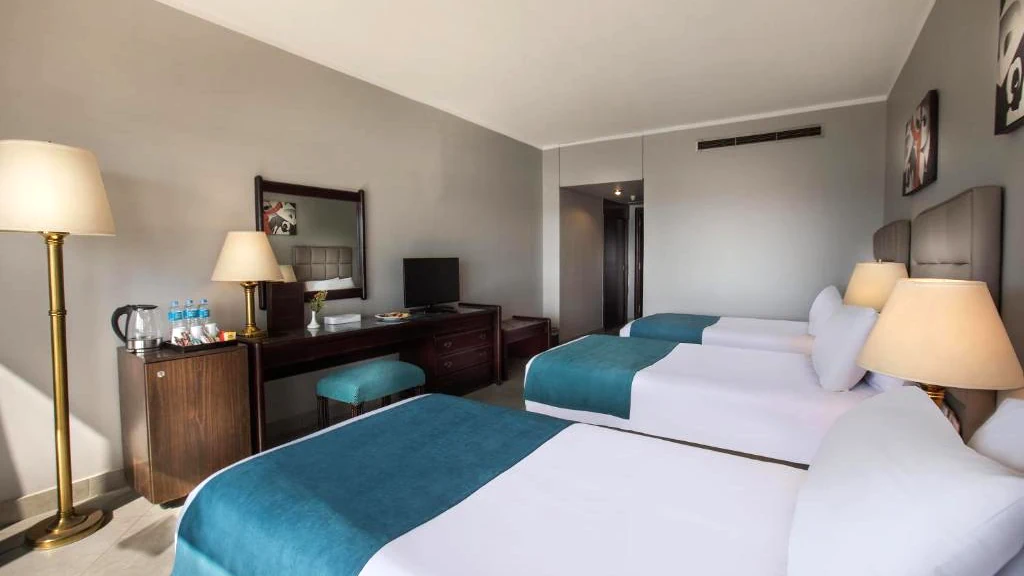 الفندق بيراميزا إيزيس الأقصر - الأقصر